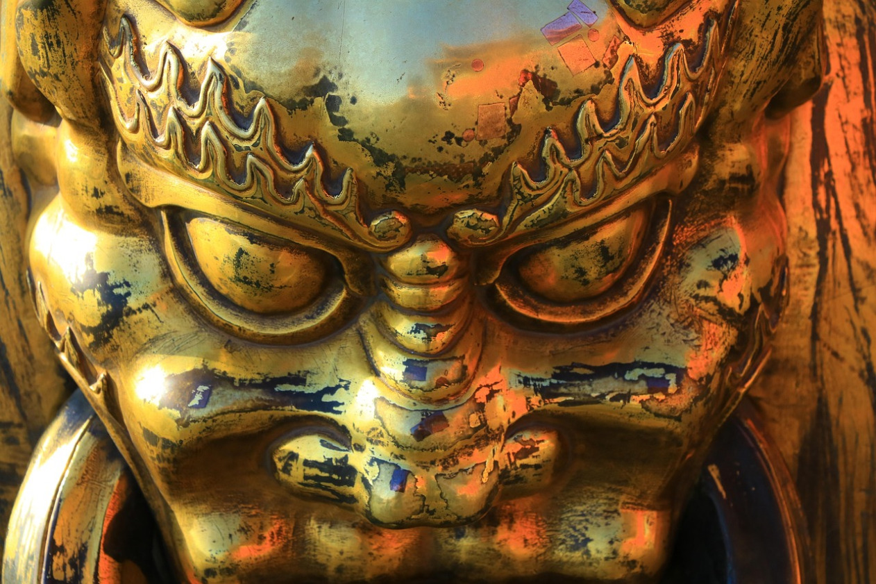 ancient sumerian gold relief